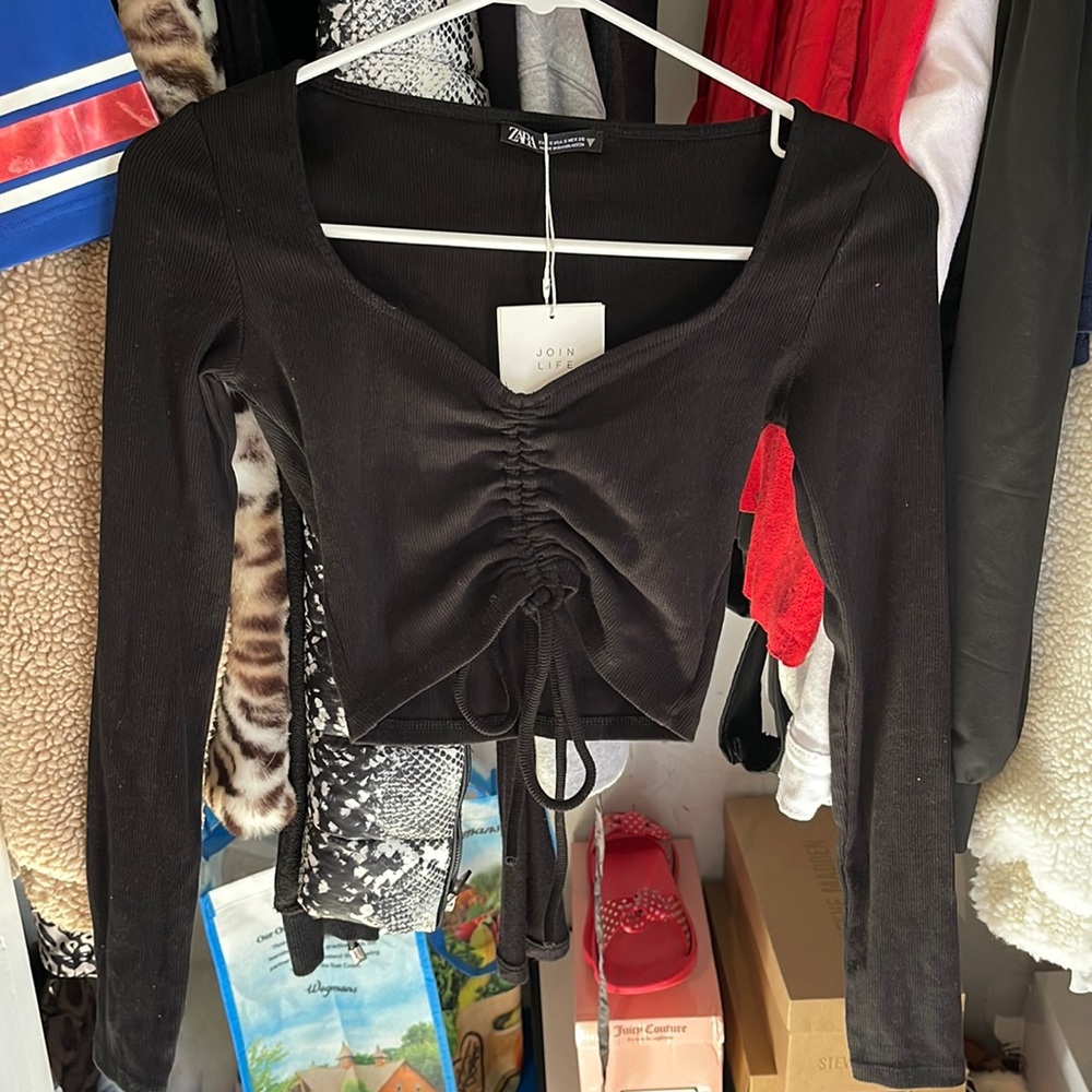 ZARA BLACK LONG SLEEVE CROP TOP ..NEW